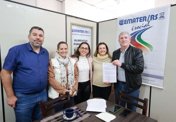 Prefeitura e Emater alinham ações para fortalecer a agricultura familiar com foco na sustentabilidade