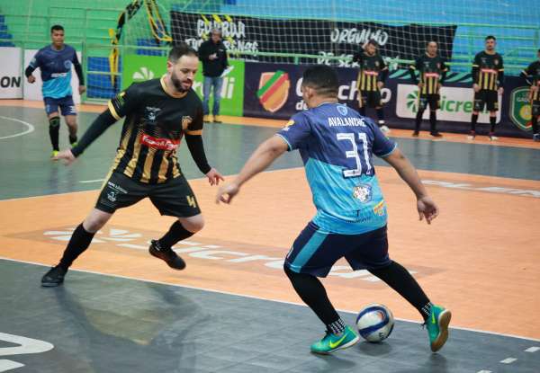 Campeonato Aberto de Inverno 2025 tem abertura oficial em Tapejara com rodada tripla no Ginásio Albino Sossella