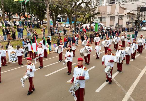 Desfile de 7 de Setembro celebra civismo e cidadania em Tapejara