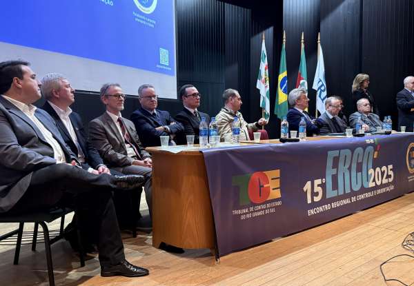 Prefeito Big representa a Famurs e defende pautas municipalistas no 15º Encontro Regional do TCE-RS