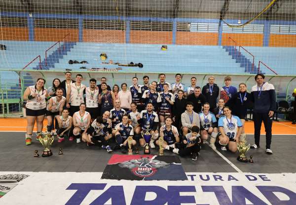 Torneio de Vôlei de Quadra encerra com integração regional e celebração dos 70 anos de Tapejara