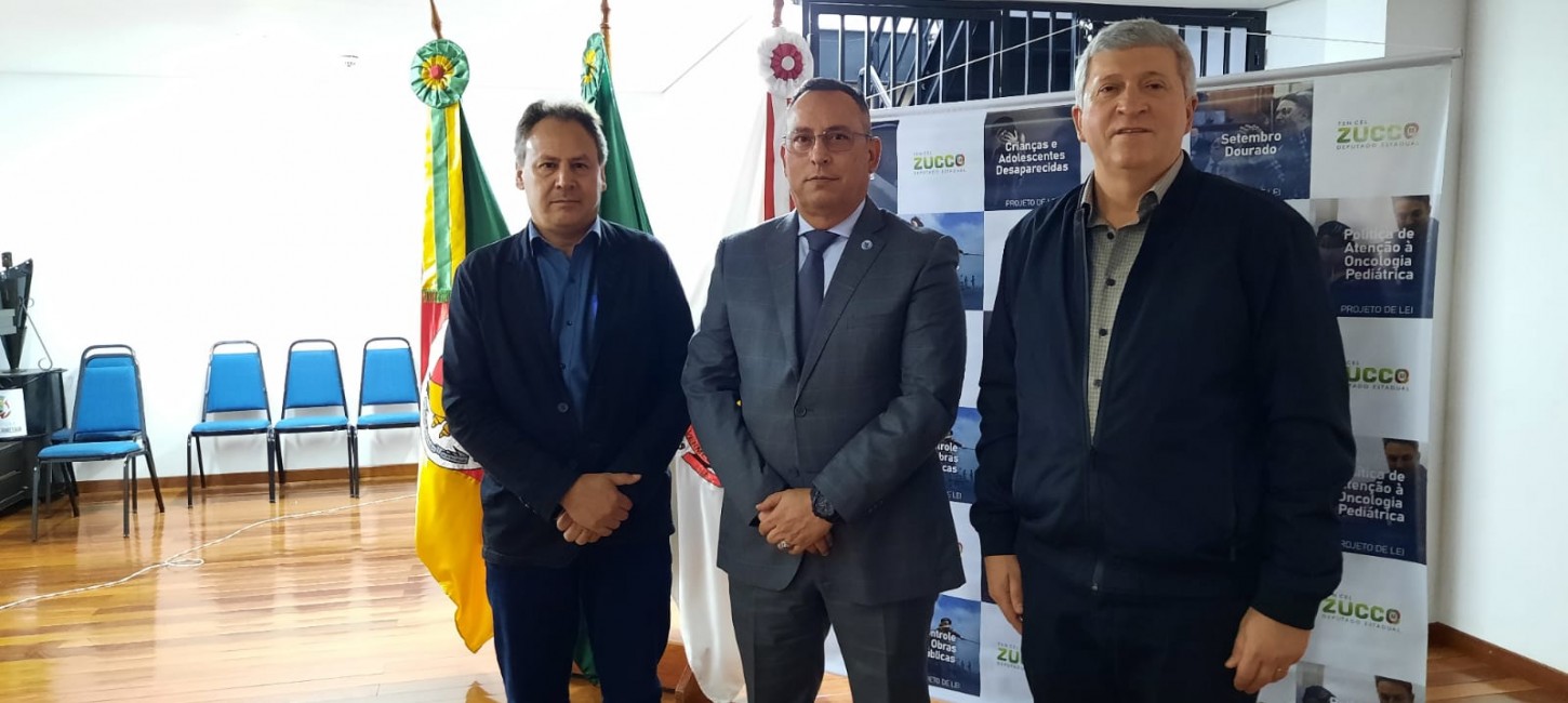 Prefeito BIG e secretário Paulo participam de seminário sobre as escolas cívico-militares