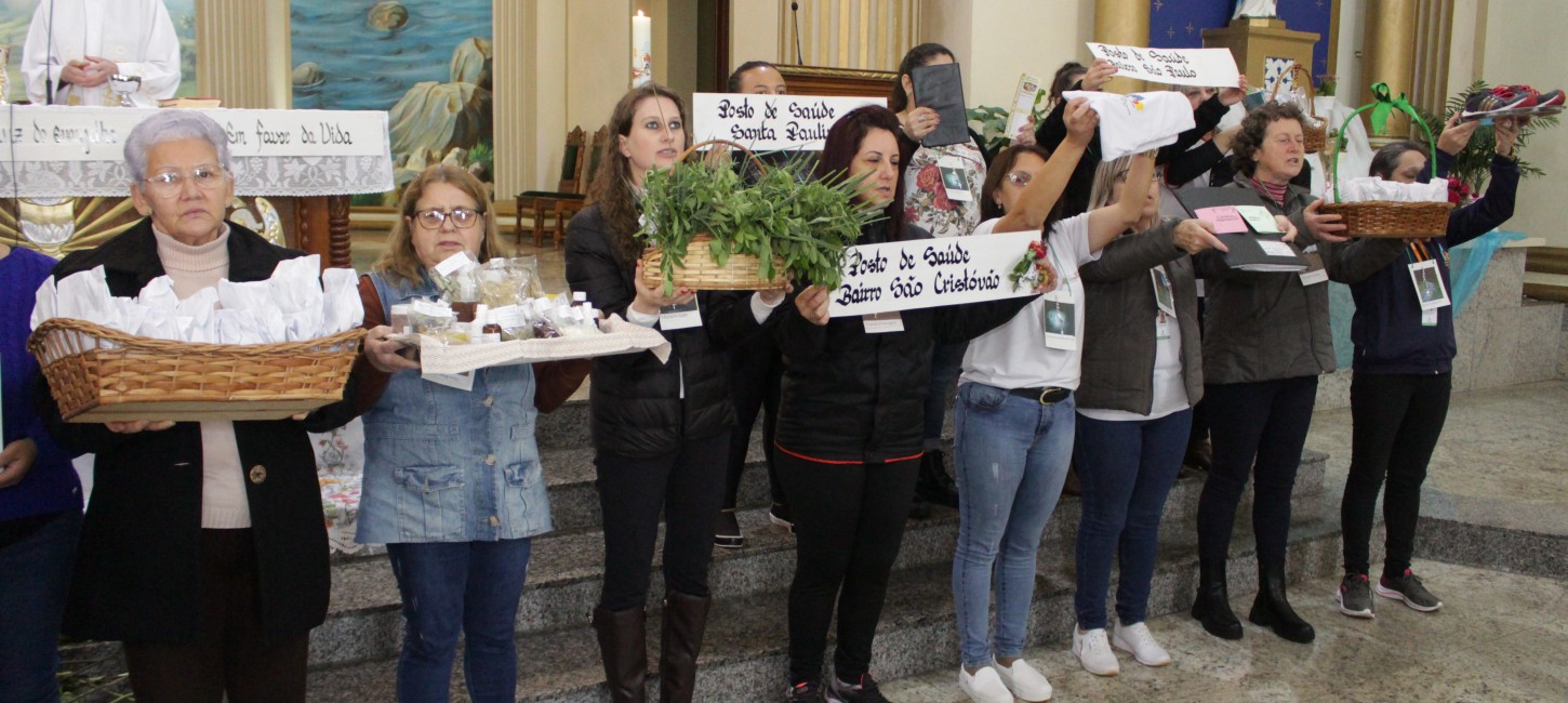 Profissionais da Secretaria da Saúde participam de missa na Igreja Matriz