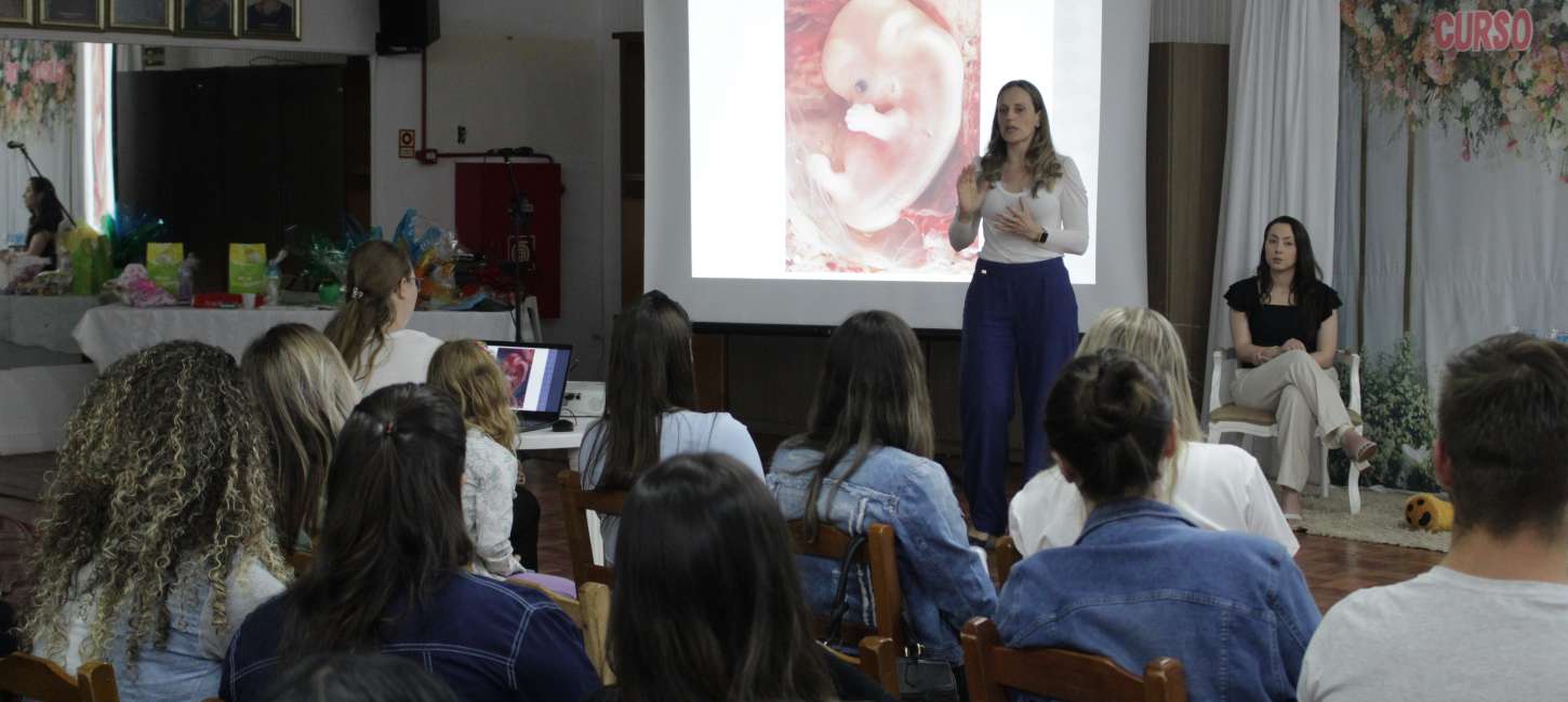 Mais de 50 gestantes participam de curso da Secretaria de Saúde