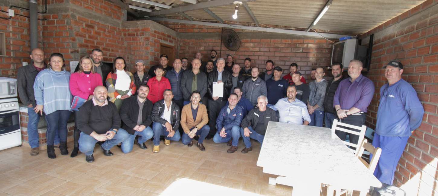 Governo municipal dará início à pavimentação asfáltica no Distrito Industrial Augusto Menegaz