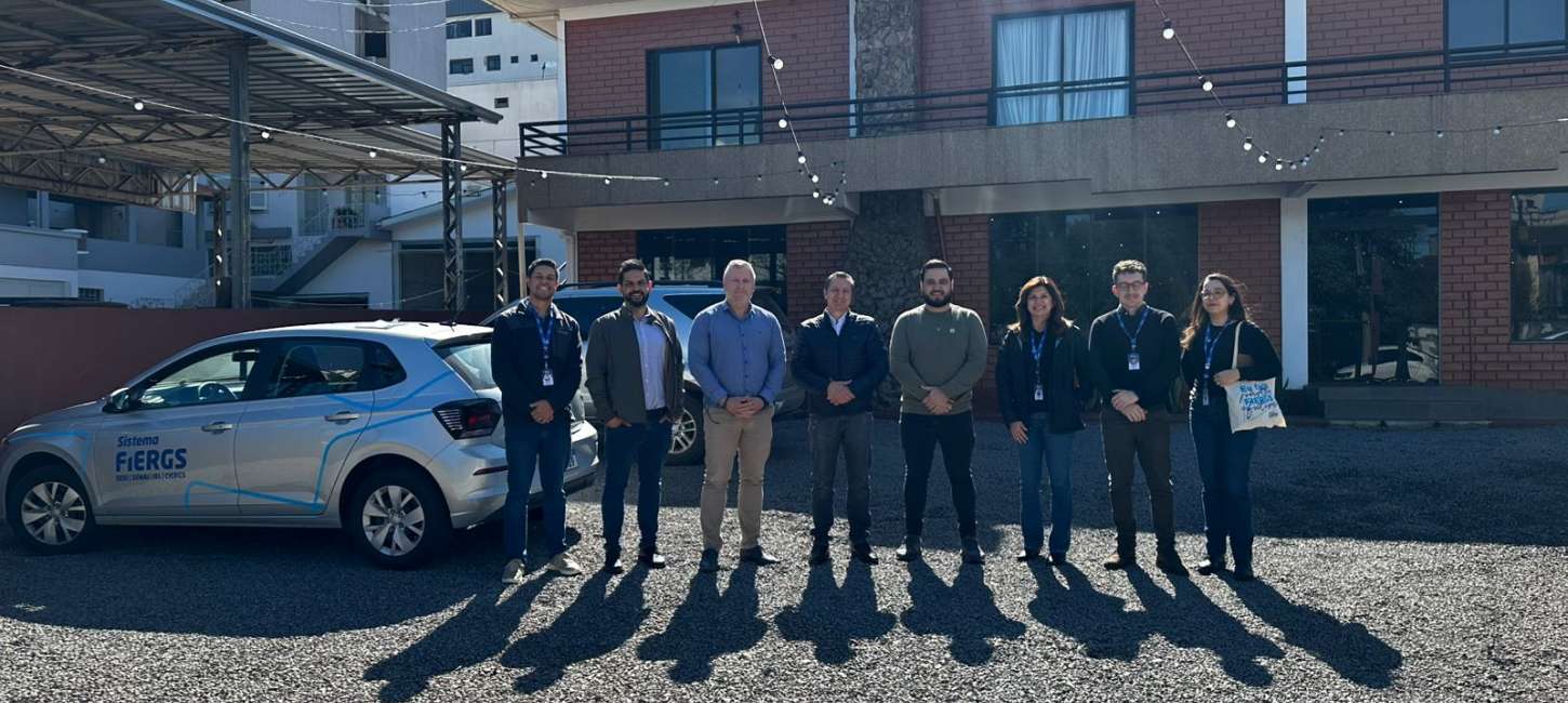 Arquitetos da FIERGS visitam futuras instalações da Escola SENAI em Tapejara